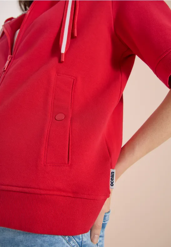 Roter Hoodie mit Reißverschluss und Eingrifftasche