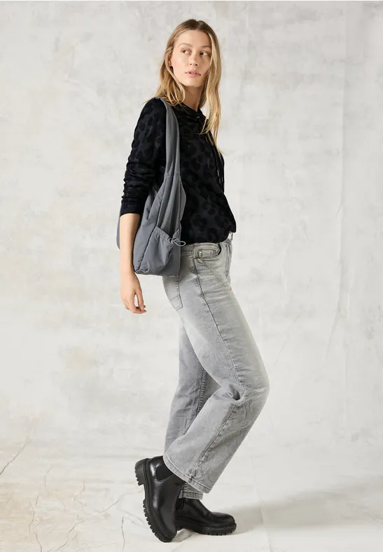 Leo Raglan Sweater Black