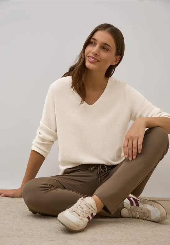 Pull en tricot col V oat milk beige melange