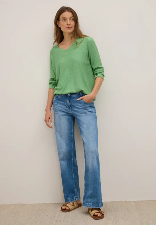 Pull en tricot col V fennel green melange