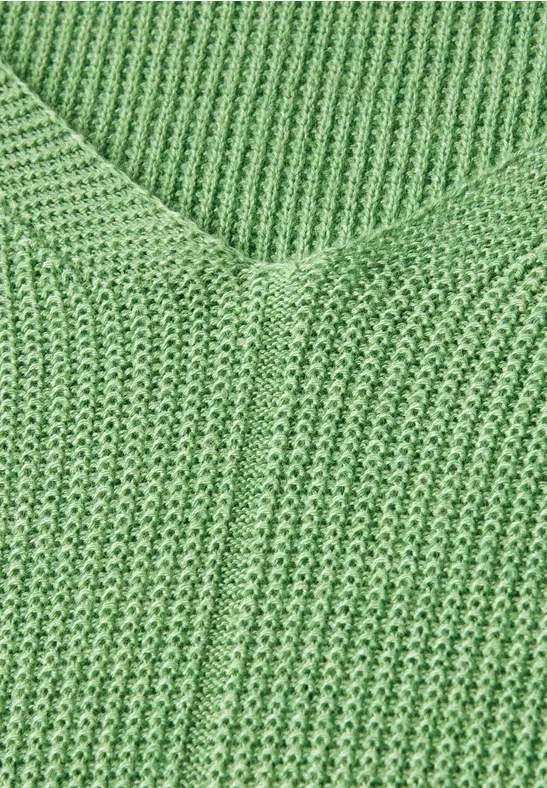 Pull en tricot col V fennel green melange