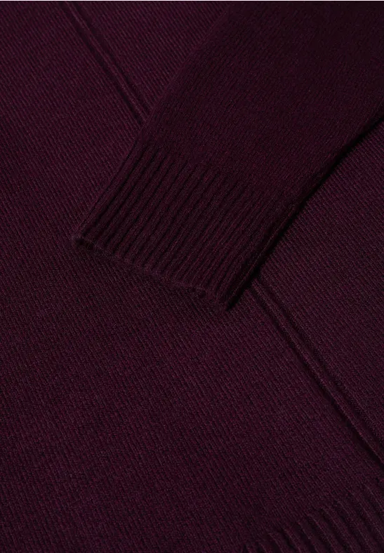 Kuscheliger Pullover eggplant red