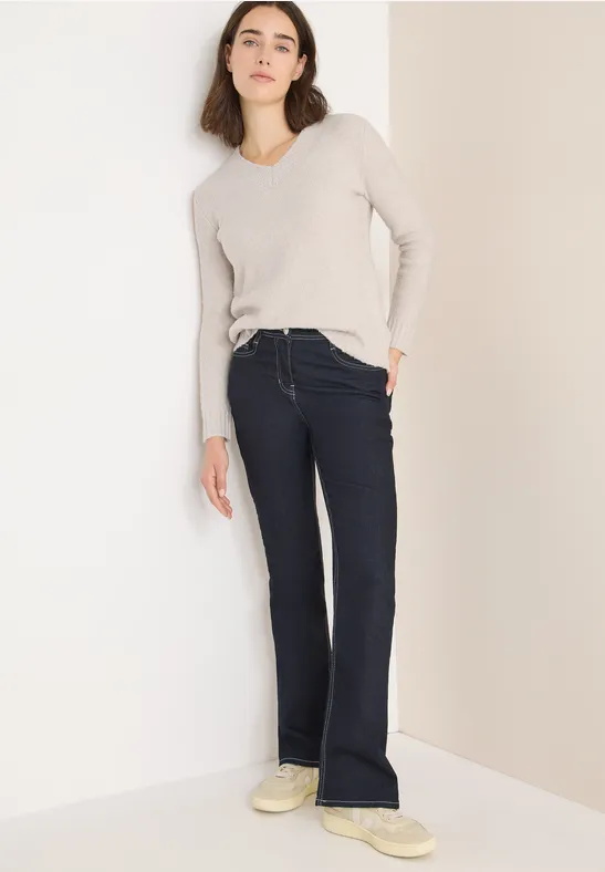 Bouclé V-Neck Pullover light greige