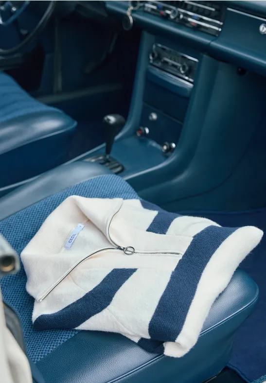 Gestreifter Pullover universal blue