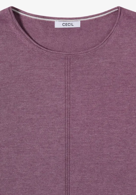 T-shirt violet à col rond, couture décorative centrale et étiquette CECIL à l’arrière du col.