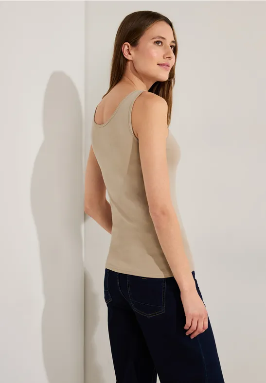 Top in Unifarbe soft sand beige