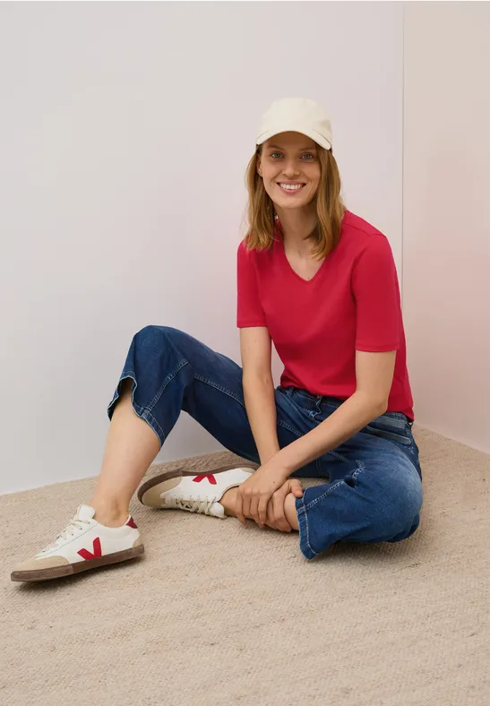 V-Neck T-Shirt glazed apple red