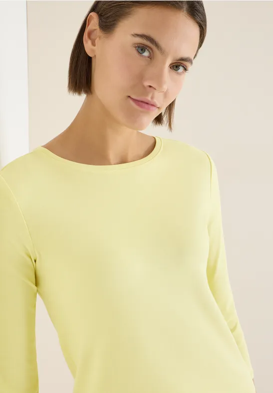 Basic Shirt in Unifarbe iced yellow