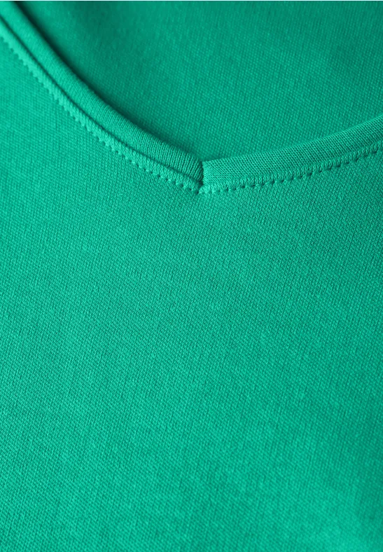 Shirt mit V-Ausschnitt aventurine green