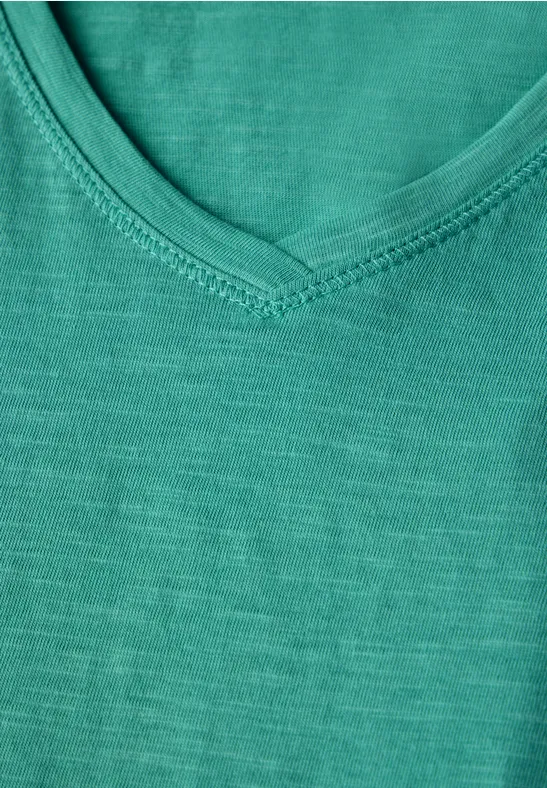 Koszulka Basic z dekoltem w szpic agave green