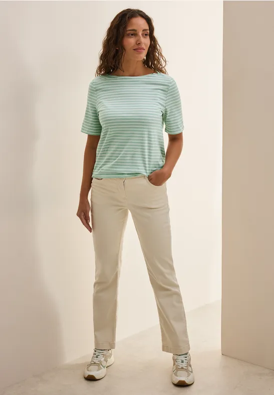 Basic Kurzarmshirt matcha green