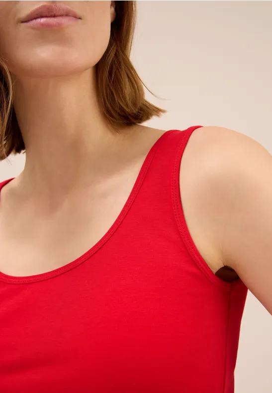 Basic Top in Unifarbe fiery red