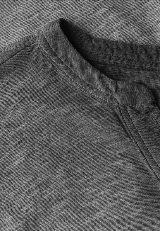 T-Shirt in Washed-Optik Black