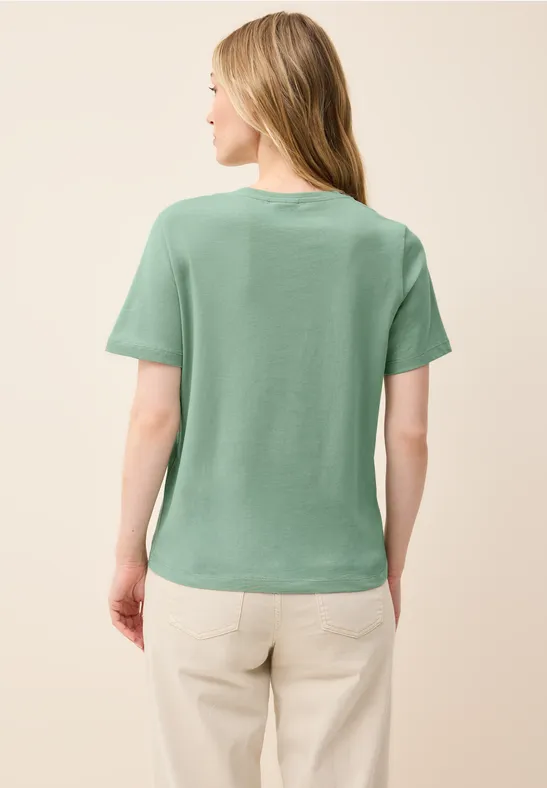 Shirt mit Wording Artwork matcha green