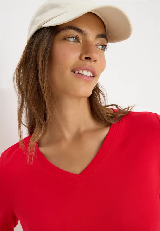 Basic V-Neck Shirt fiery red