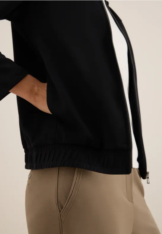 Leichte Jacke Black