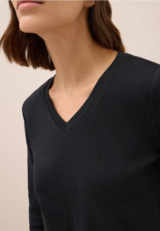Basic V-Neck Shirt Black