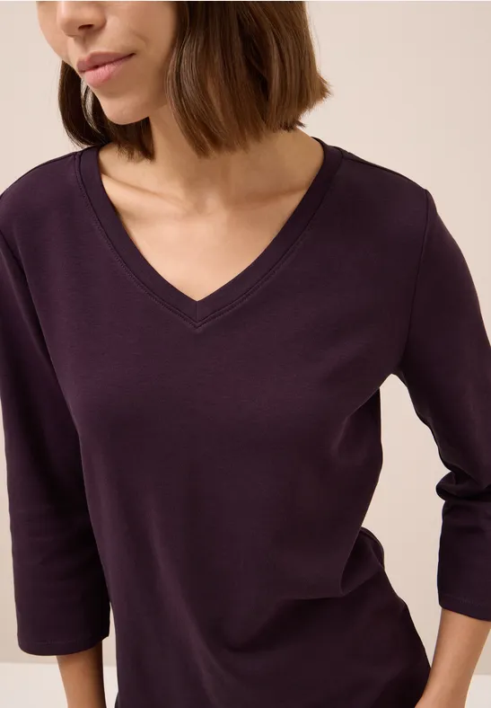 Basic V-Neck Shirt eggplant red