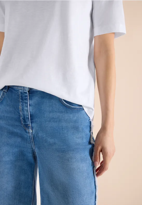 Basic T-Shirt mit Kurzarm und V-Neck White