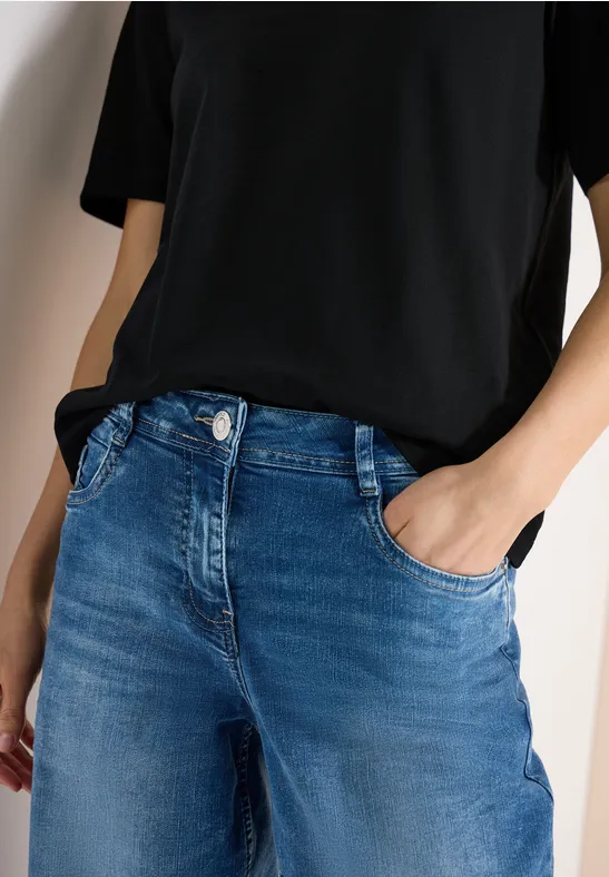 Basic T-Shirt mit V-Neck Black