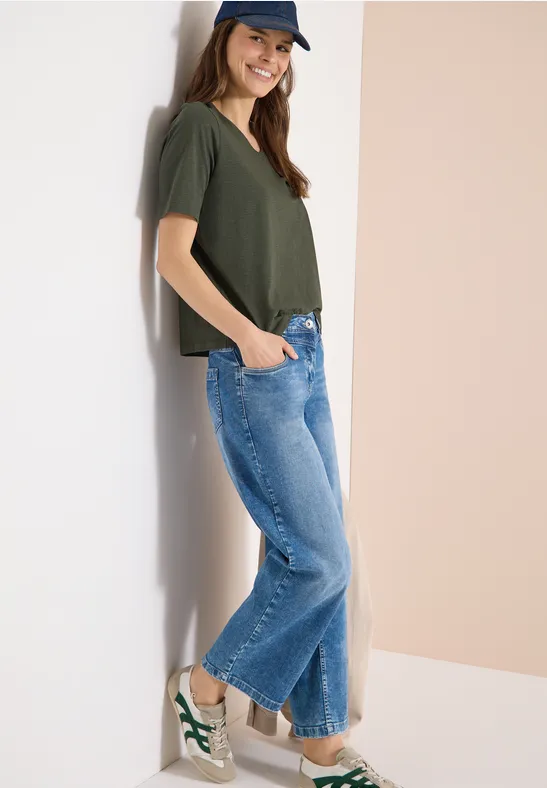 Basic T-Shirt mit Kurzarm und V-Neck khaki