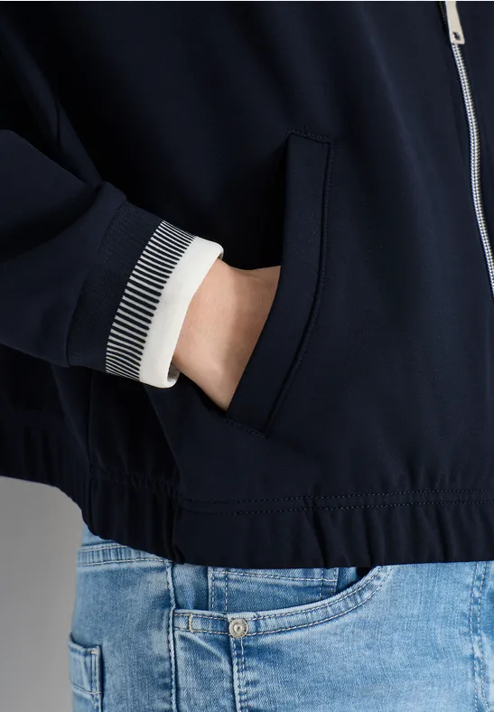 Blouson aus Jersey mit Knontrastdetails universal blue