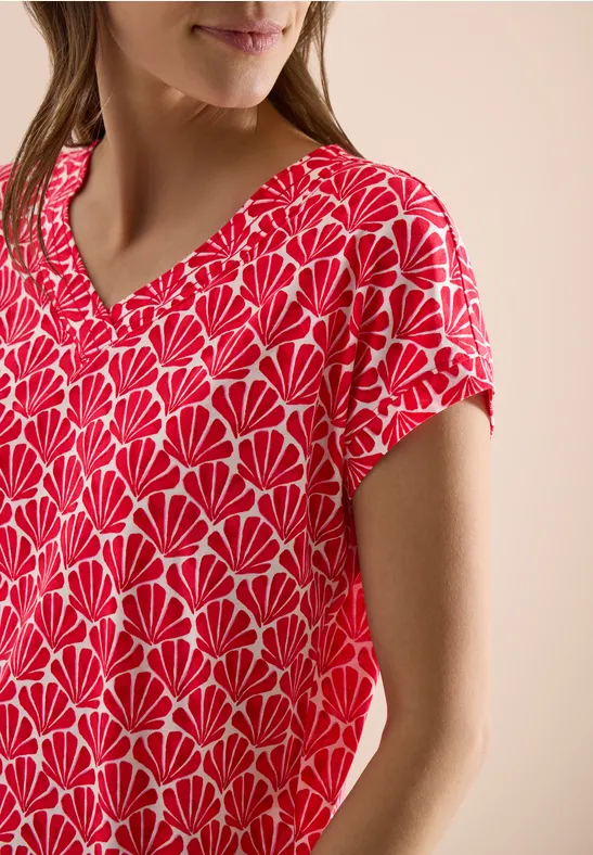 T-Shirt mit V-Neck und Muschelprint glazed apple red