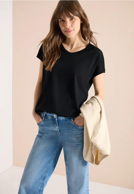 T-Shirt mit V-Neck und Spitzendetail Black