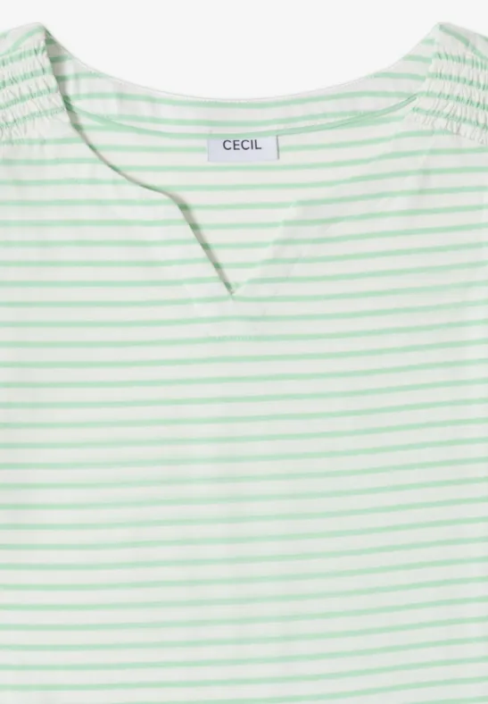 Weißes Kurzarmshirt mit hellgrünen Streifen und kleinem V-Ausschnitt