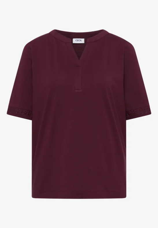 Schlichtes dunkelrotes T-Shirt mit kurzen Ärmeln und V-Ausschnitt
