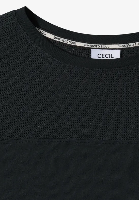 Schwarzes Damen-Shirt mit Mesh-Einsatz oberhalb der Brust und Label "CECIL" im Nackenbereich.