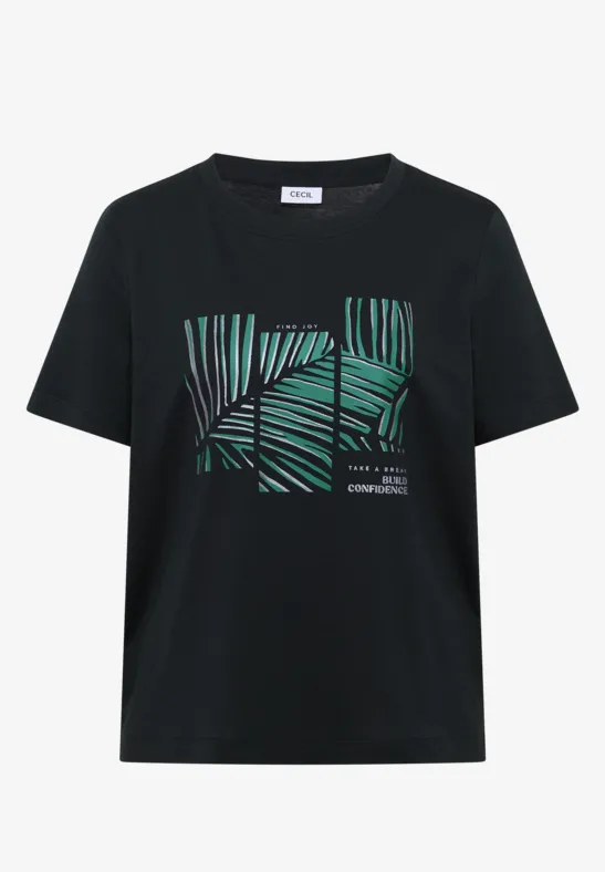 Schwarzes T-Shirt mit grünem, abstraktem Blattmuster vorn.