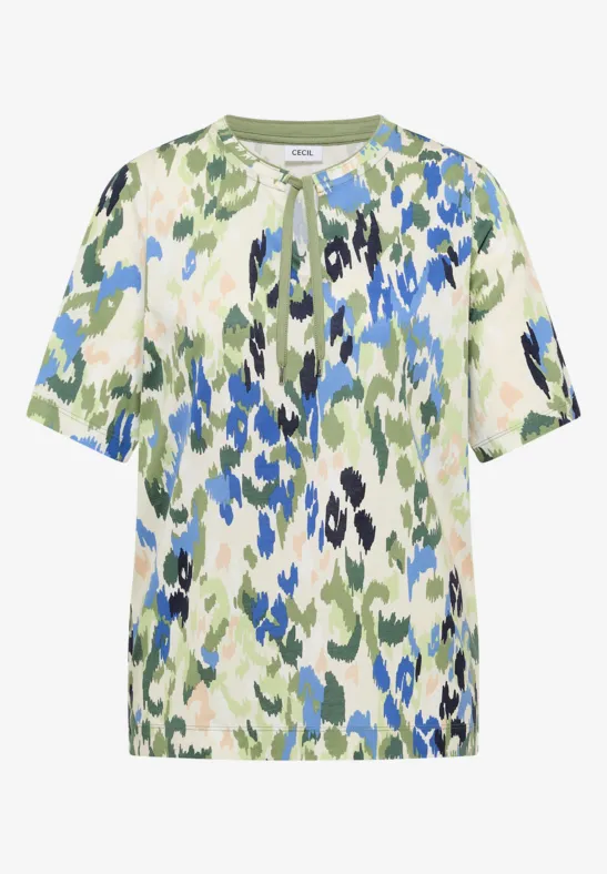 Kurzes T-Shirt mit abstraktem Fleckenmuster in Grün, Blau, Weiß und Schwarz.