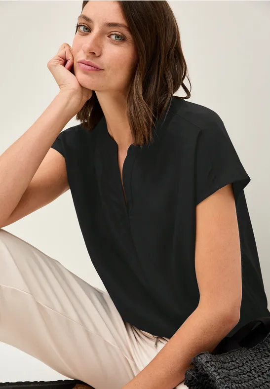 Blusenshirt in Unifarbe Black