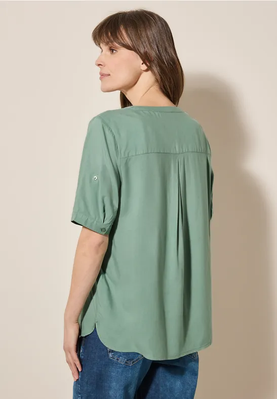 Kurzarmbluse in Unifarbe matcha green