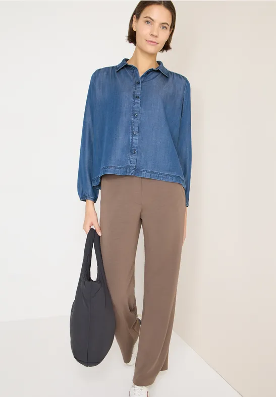 Blouse en lyocell avec détail smocké mid blue wash