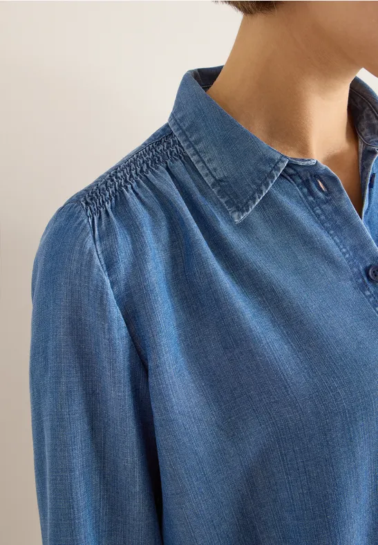 Blouse en lyocell avec détail smocké mid blue wash