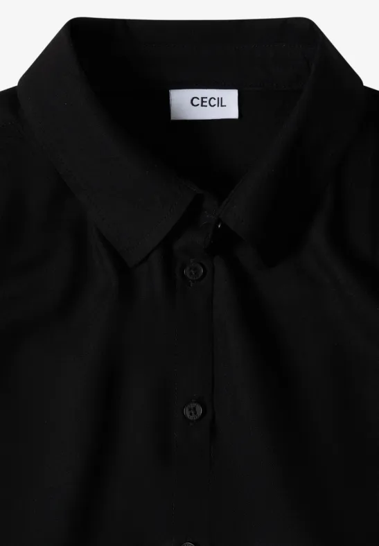 Schwarzes Poloshirt mit Kragen und CECIL-Logo am Nackenetikett.