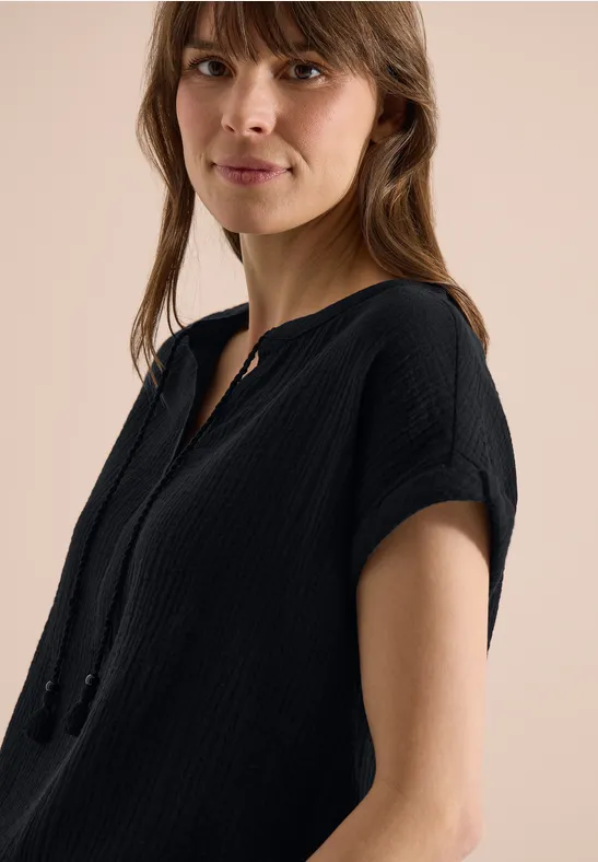 Blouse à col fendu en mousseline de soie Black