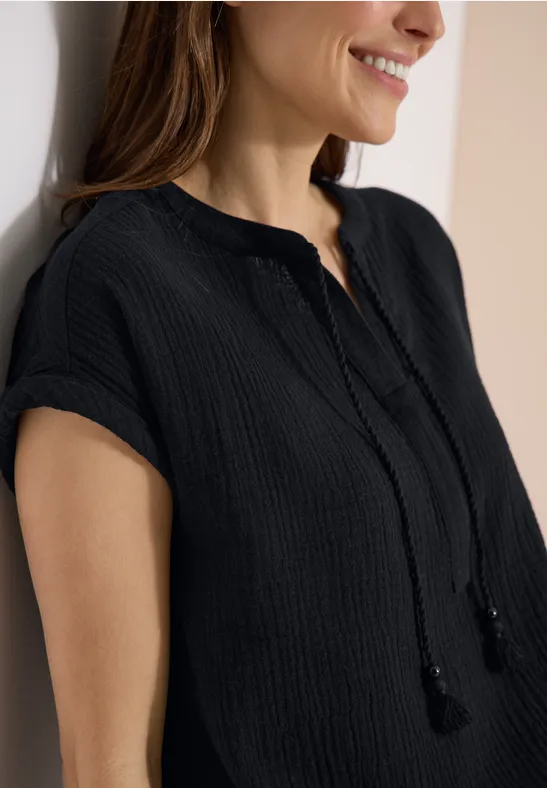 Blouse à col fendu en mousseline de soie Black