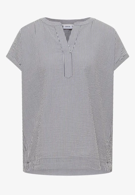Kurzärmlige Damenbluse mit V-Ausschnitt und feinem Streifenmuster.