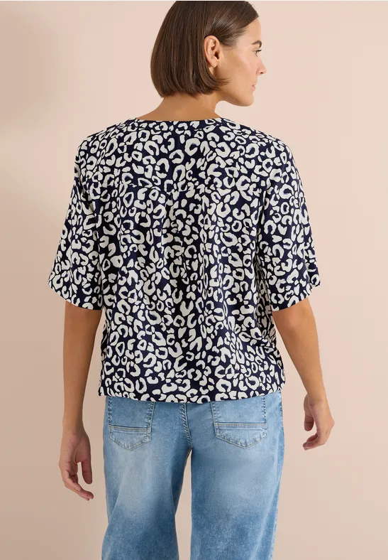Bluse mit Split Neck und mit Leo-Muster urban dark blue