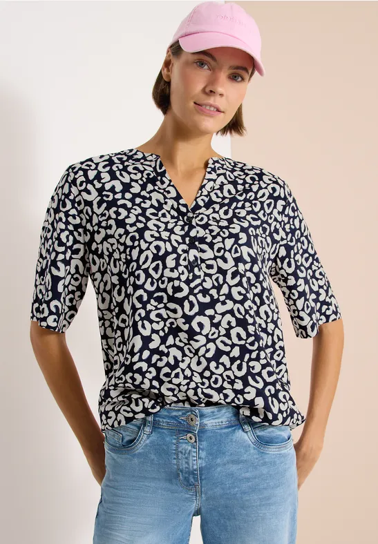Bluse mit Split Neck und mit Leo-Muster urban dark blue