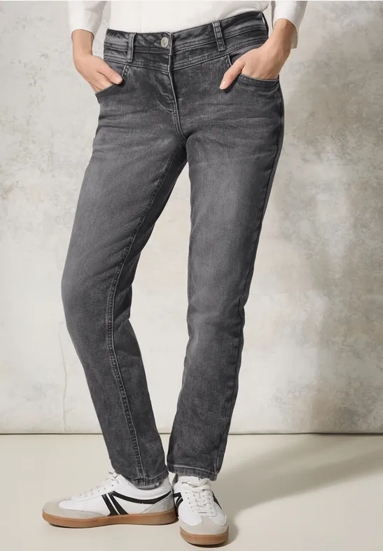 Jeans en coupe casual black used wash