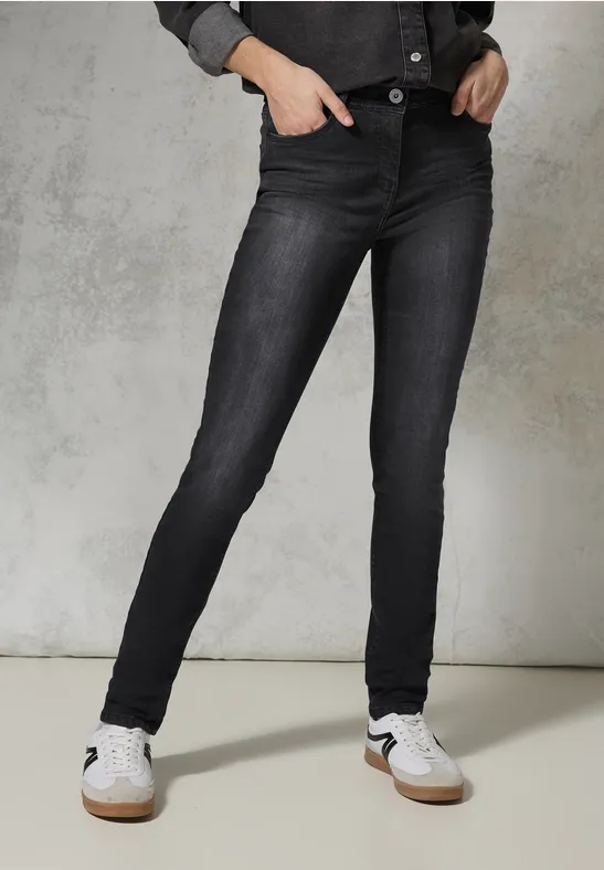 Jeans à la coupe slim black used wash