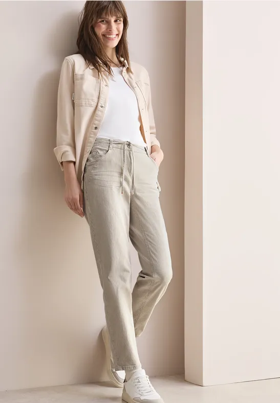 Gestreifte Casual Fit Jeans pearl beige