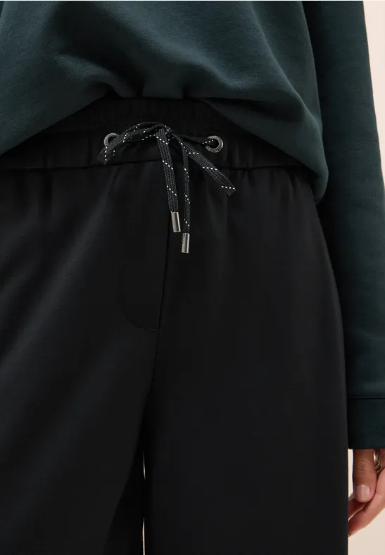 Straight Leg Hose Black