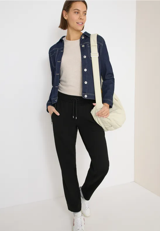 Casual Fit Hose Black
