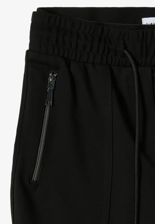 Casual Fit Hose Black