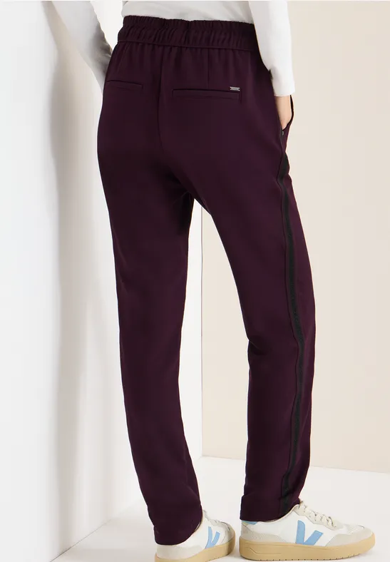 Hose mit Glitzer-Tape eggplant red